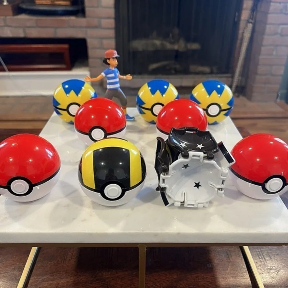 Pokémon Assorted 8 Eight, Ash Ketchum Figurine & Throw And Pop‎ Pokeball